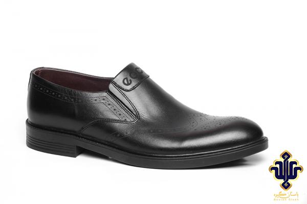 Reasons for popularity of natural leather sole shoes