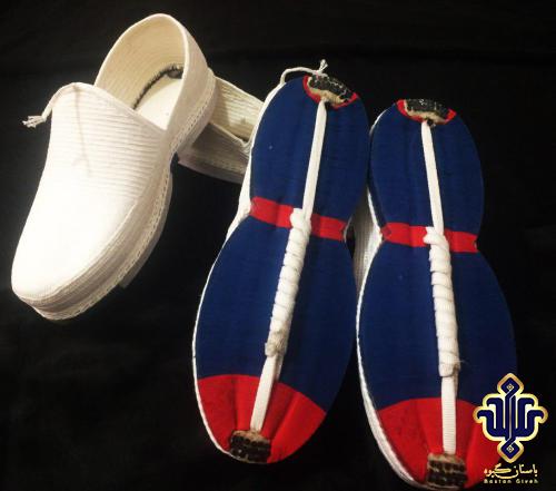 Features of handmade sponge sole klashes