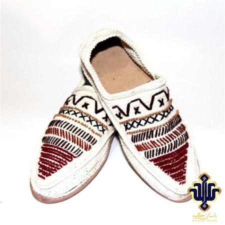 Unique Characteristics of handmade sponge sole klashes